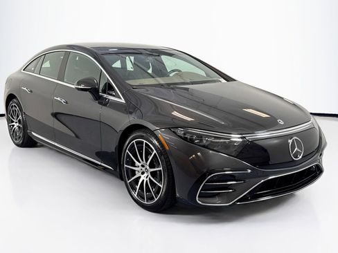 Certified 2023 Mercedes-Benz EQS 580 4MATIC Sedan image 3