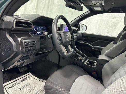 Used 2025 Toyota 4Runner TRD Off-Road image 16