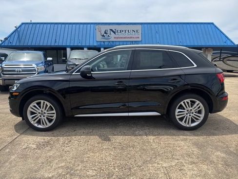 Used 2018 Audi Q5 2.0T Premium Plus w/ Premium Plus Package AWD/4WD image 8
