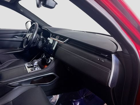 Used 2024 Jaguar F-PACE R-Dynamic S image 30