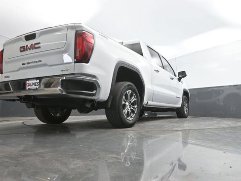 Used 2025 GMC Sierra 1500 SLT AWD/4WD image 38