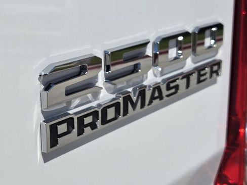 Used 2025 RAM ProMaster 2500 FWD image 10