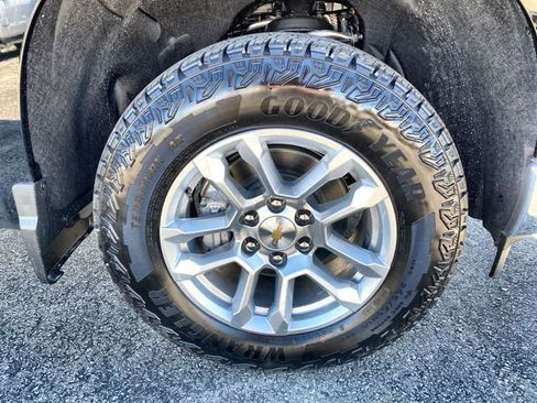 New 2026 Chevrolet Silverado 1500 LT w/ Z71 Off-Road Package image 36