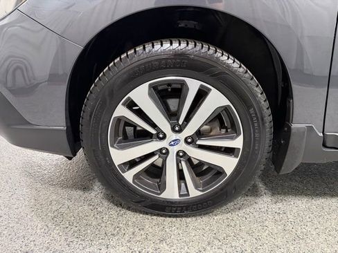 Used 2019 Subaru Outback 2.5i Limited AWD/4WD image 30