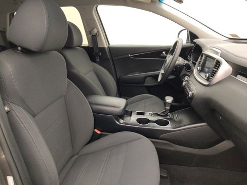 Used 2020 Kia Sorento FWD V6 image 21