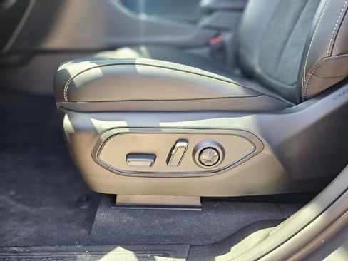 New 2026 Jeep Grand Cherokee Altitude RWD image 19