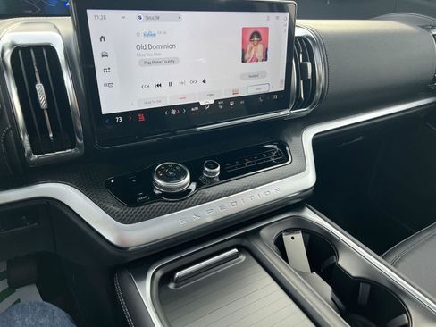 New 2026 Ford Expedition Max Platinum w/ Stealth Performance Package image 28