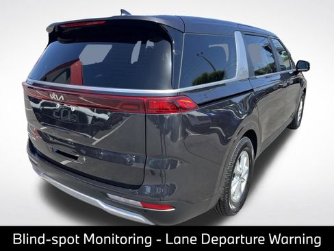Used 2024 Kia Carnival LX FWD image 10