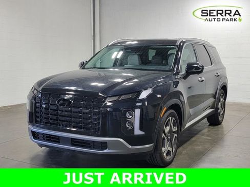 Used 2024 Hyundai Palisade Limited image 2