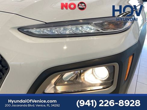 Used 2018 Hyundai Kona SE FWD image 13
