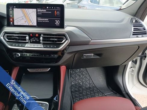 Used 2024 BMW X4 xDrive30i w/ Premium Package image 17