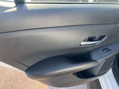 Certified 2023 Nissan Sentra SV image 10