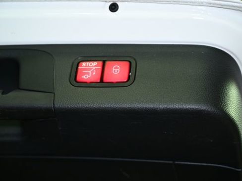 Used 2018 Mercedes-Benz GLC 300 4MATIC image 63