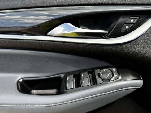 Used 2023 Buick Enclave Essence w/ Experience Buick Package FWD image 20