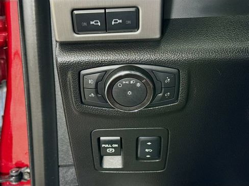 Used 2018 Ford F150 Platinum w/ Technology Package AWD/4WD image 10