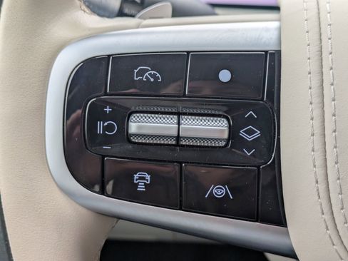 Used 2025 Genesis GV80 3.5T Prestige image 14