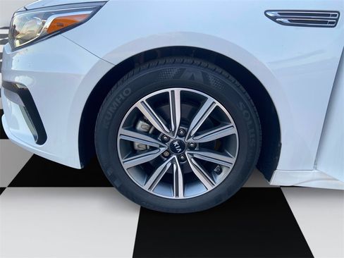 Used 2020 Kia Optima Premium image 14