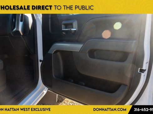 Used 2018 Chevrolet Camaro LT image 21