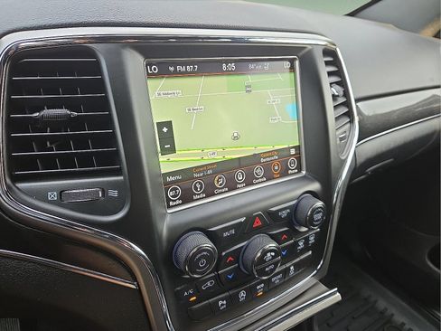 Used 2018 Jeep Grand Cherokee Trailhawk AWD/4WD image 16