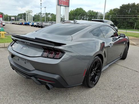 Used 2024 Ford Mustang GT RWD image 15