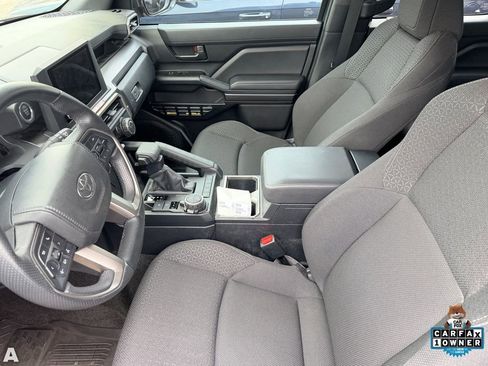 Used 2025 Toyota 4Runner SR5 AWD/4WD image 6