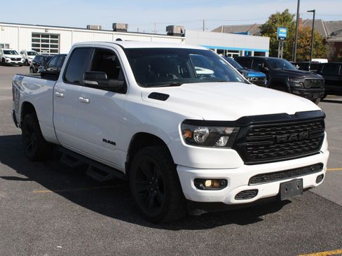 Used 2022 RAM 1500 Big Horn AWD/4WD image 3