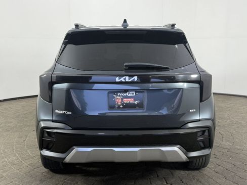 Used 2025 Kia Seltos S AWD/4WD image 6