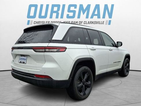 Used 2023 Jeep Grand Cherokee Altitude image 6