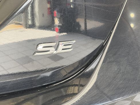 Used 2024 Toyota Camry SE FWD image 16