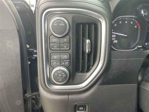 Used 2020 GMC Sierra 1500 AT4 image 17