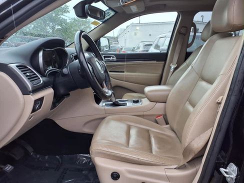 Used 2019 Jeep Grand Cherokee Limited image 11