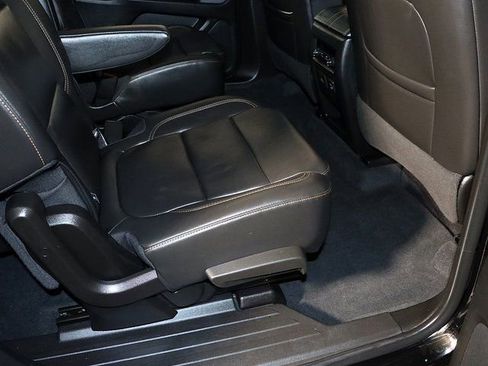 Used 2021 Chevrolet Traverse RS w/ LPO, Floor Liner Package image 34