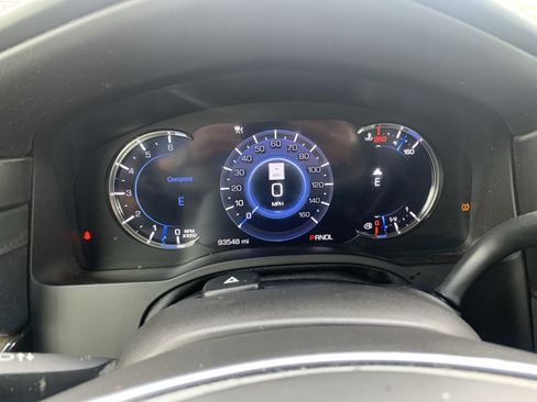 Used 2017 Cadillac Escalade Platinum AWD/4WD image 20