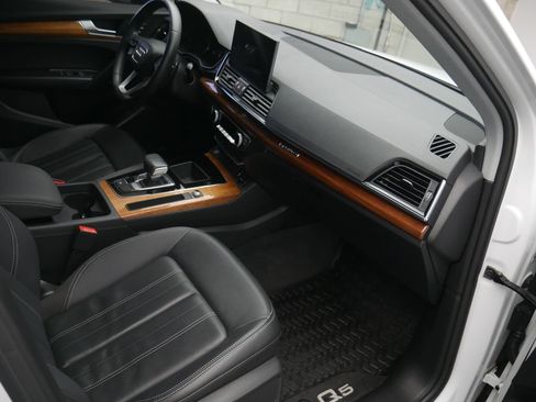 Certified 2023 Audi Q5 2.0T Premium w/ Convenience Package AWD/4WD image 27