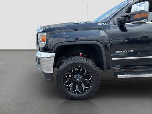 Used 2019 GMC Sierra 2500 SLT w/ Duramax Plus Package AWD/4WD image 34