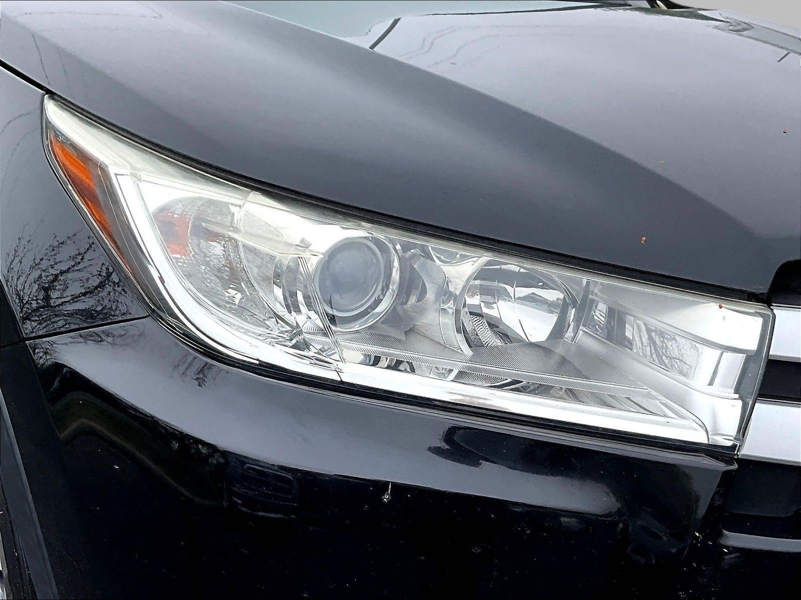 Used 2018 Toyota Highlander XLE AWD/4WD image 33