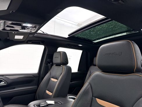 Used 2022 GMC Yukon AT4 image 3