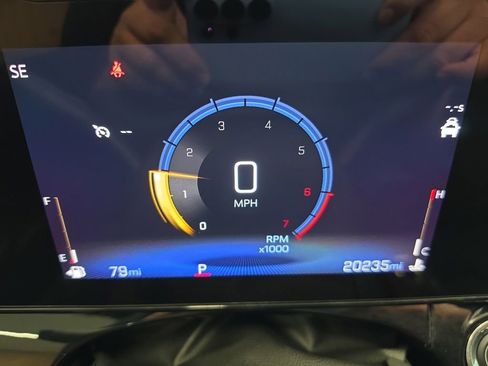 Used 2025 Chevrolet Trax RS w/ Sunroof Package image 20