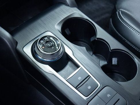 Used 2022 Ford Escape SEL image 17