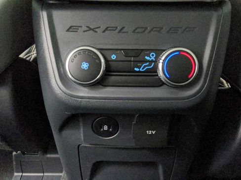 New 2025 Ford Explorer Active w/ Active Comfort Package image 31