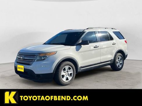 Used 2012 Ford Explorer 4WD w/ Class III Trailer Tow Pkg image 1