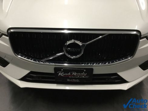 Used 2018 Volvo XC60 T5 Momentum w/ Vision Package AWD/4WD image 19