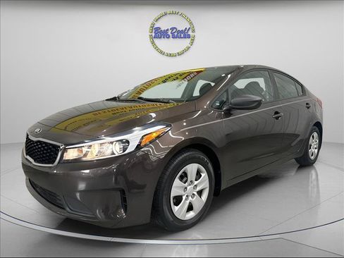 Used 2018 Kia Forte LX FWD image 1