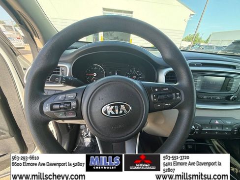 Used 2016 Kia Sorento AWD image 13