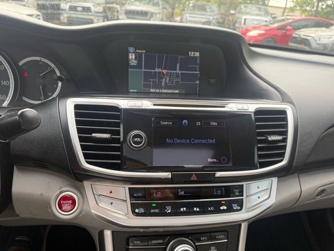 Used 2015 Honda Accord Touring image 11