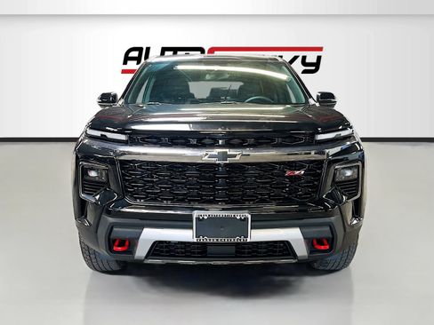 Used 2025 Chevrolet Traverse Z71 w/ Driver Confidence Package AWD/4WD image 2