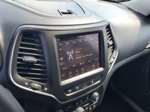 Used 2023 Jeep Cherokee Altitude Lux image 21