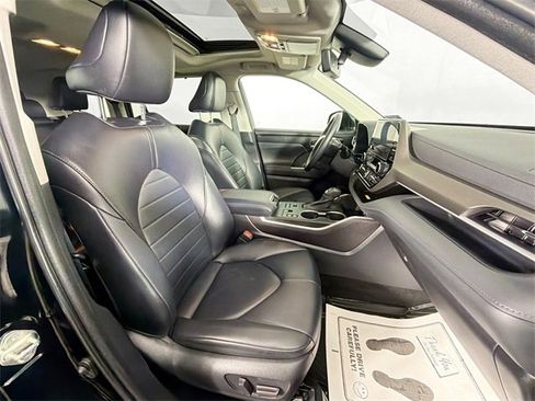 Used 2023 Toyota Highlander L image 26