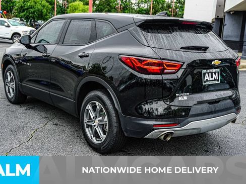 Used 2025 Chevrolet Blazer LT FWD image 5