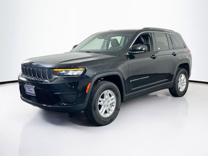 Used 2023 Jeep Grand Cherokee Laredo w/ Luxury Tech Group I
